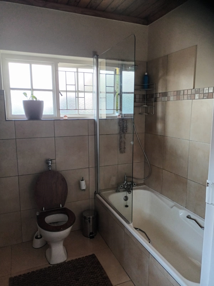 1 Bedroom Property for Sale in Constantia Western Cape